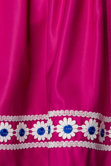 Dirndl in traditionellem Karomuster in Pink, Blau