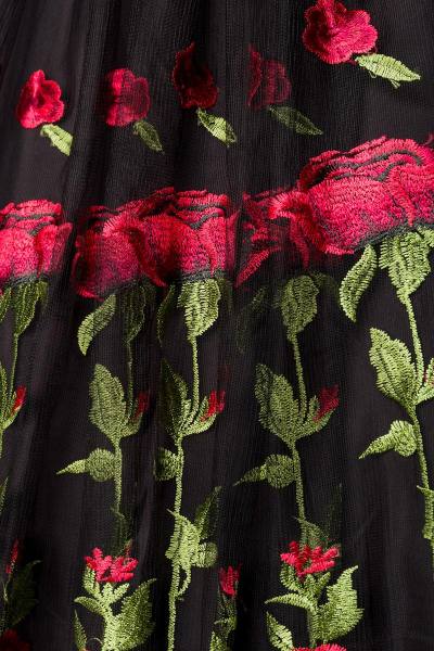 Retro-Swingkleid mit aufgestickten Rosen