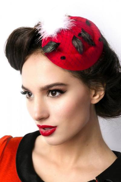 Süße Fascinator mit Federn rot